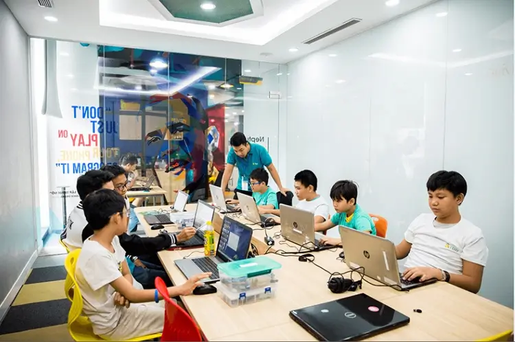 Học viện TEKY - 5 trung tâm dạy lập trình cho trẻ online tốt nhất Việt Nam