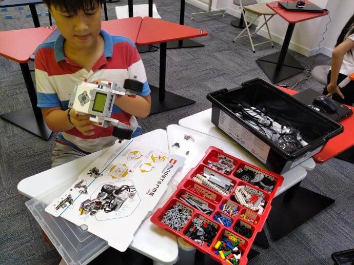 Hướng dẫn lắp ráp LEGO Mindstorm và những điều chưa biết!