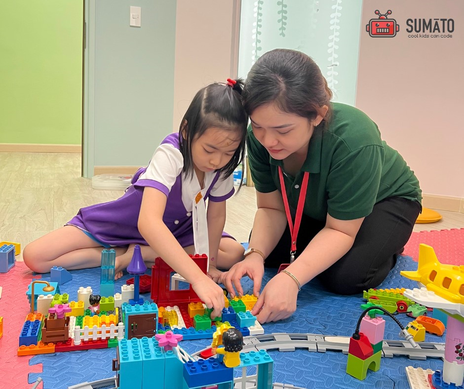 Giờ học lắp ráp Lego tại Sumato