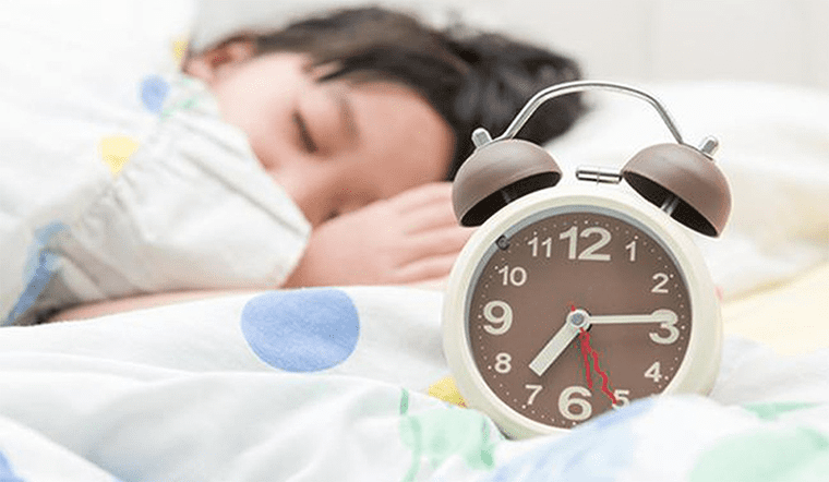 Tạo cho bé thói quen ngủ và dậy đúng giờ khi chuẩn bị vào năm học mới